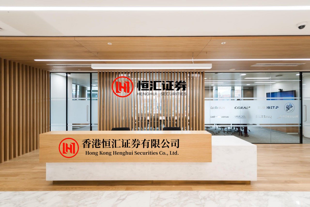 配股宝 2026年编程圈怪象：程序员依赖AI成瘾，快写代码背后藏维护隐忧